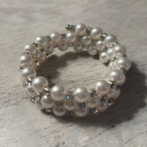 Stretchy faux pearl&diamond bracelet